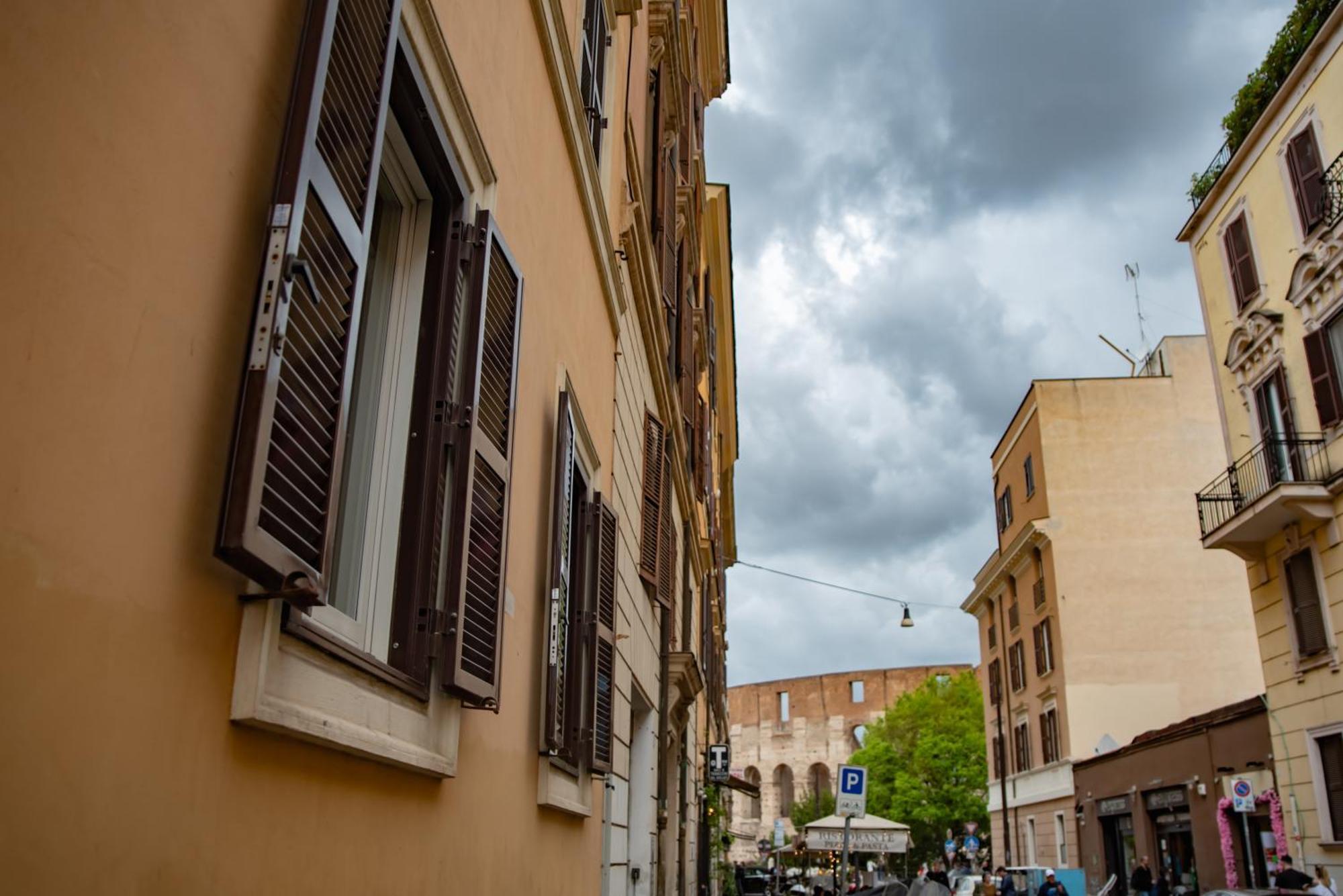 Oliviero - Colosseum View Apartment With Terrace Roma Exterior foto